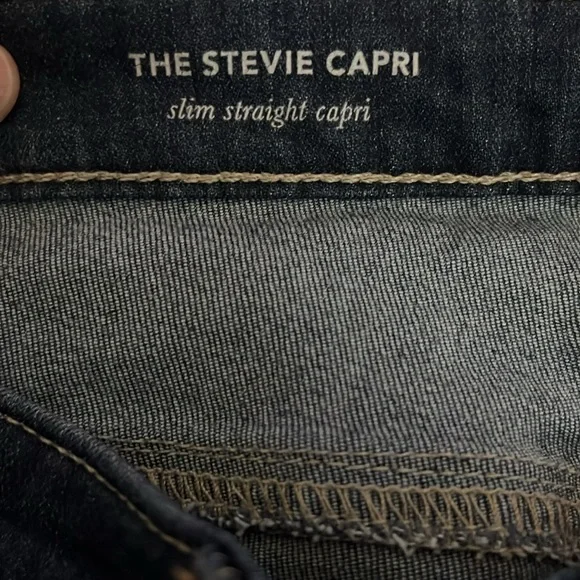 AG Adriano Goldschmied dark wash The Stevie Capri - Picture 5 of 9